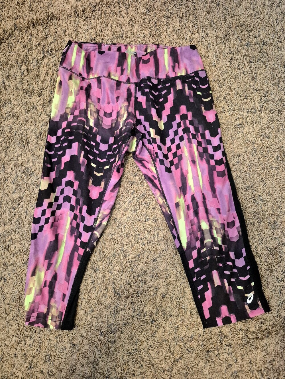 Asics Women's Pink/Black Geo Print Active Capri Leggings Size Large